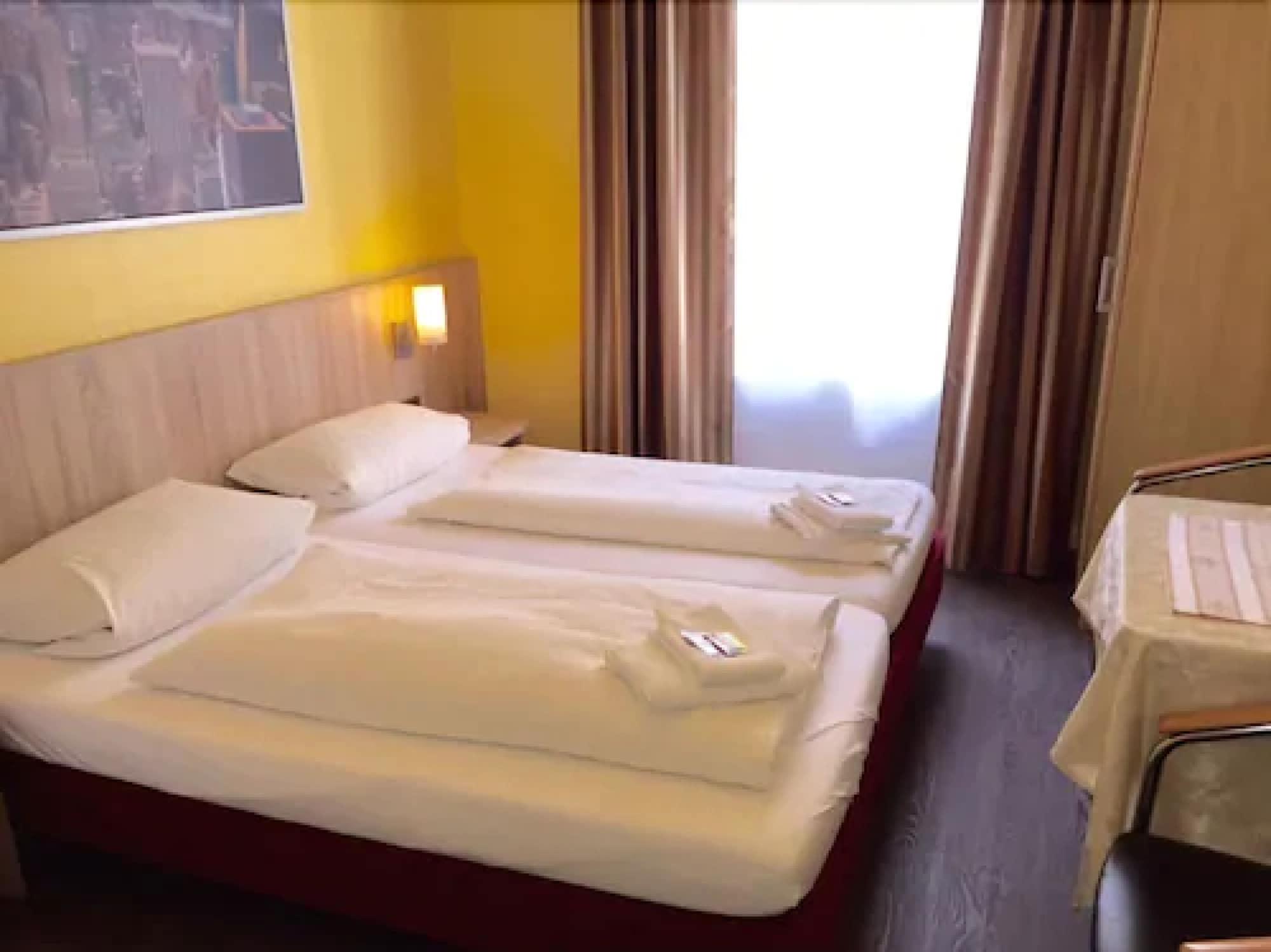 Hotel Kieler Hof Am Hauptbahnhof - Hamburg Central Station Dış mekan fotoğraf