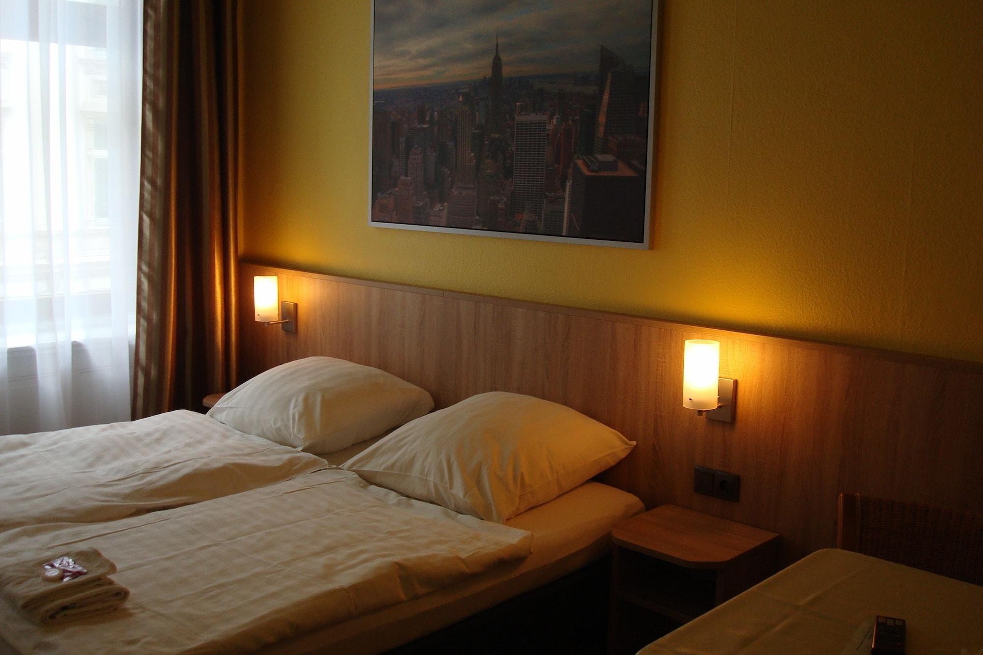 Hotel Kieler Hof Am Hauptbahnhof - Hamburg Central Station Dış mekan fotoğraf