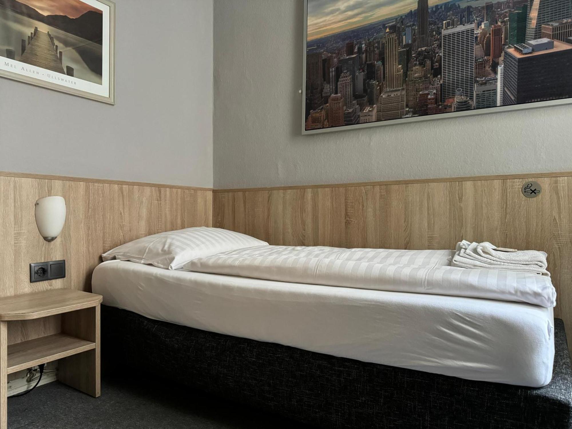 Hotel Kieler Hof Am Hauptbahnhof - Hamburg Central Station Dış mekan fotoğraf